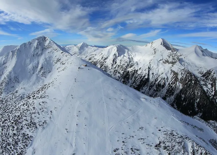 And Quiet Next To Gondola Lift. * بانسكو