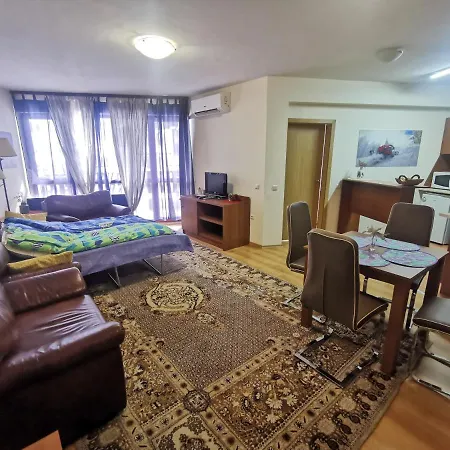 And Quiet Next To Gondola Lift. Apartment Bansko