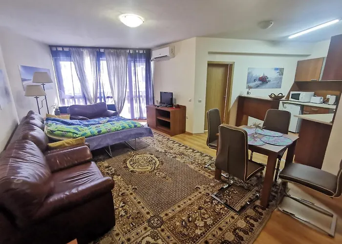 And Quiet Next To Gondola Lift. Apartman Banszko