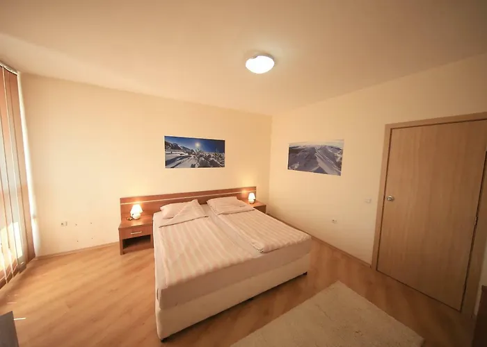 And Quiet Next To Gondola Lift. Apartman *